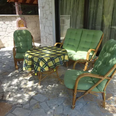Holiday home The Olive House Nea Skioni